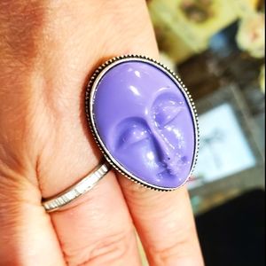 Purple balinese goddess carved. 925 ring